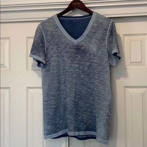 Rogue State Mens size L V-neck Blue T-shirt